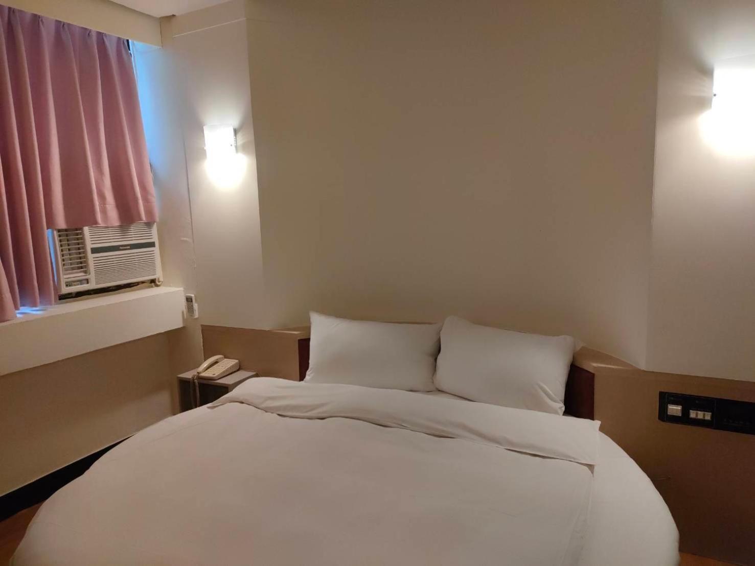 DC Hotel Taichung Eksteriør billede