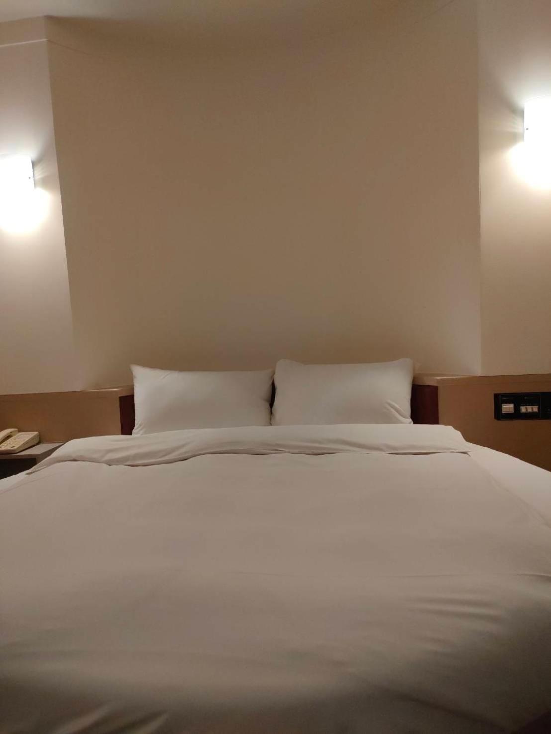 DC Hotel Taichung Eksteriør billede